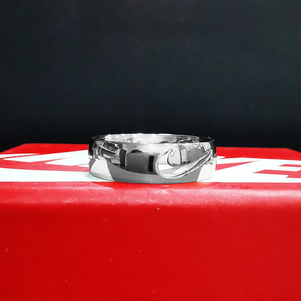 Bague Nike "Queen's Silver"
