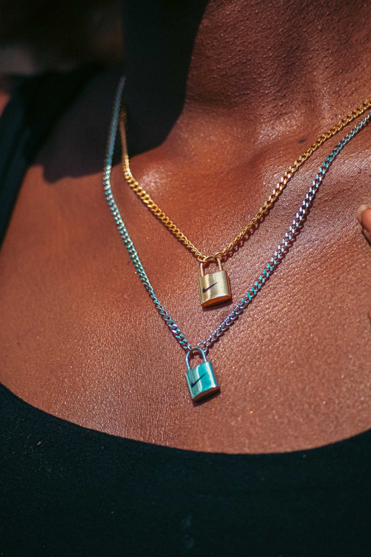 Collier Nike "Lock Gold"